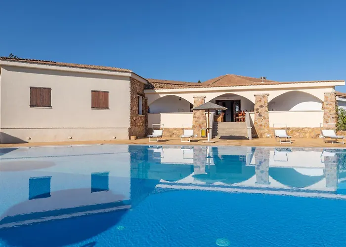 Chic Antonina One Bedroom No2176 Apartman